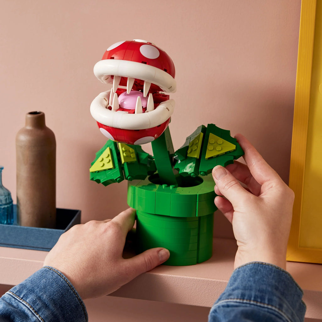 LEGO Sizeuper Mario Piranha Plant 71426, Build and Display Sizeuper Mario Brothers Toy for Adults and Teens, Authentically Detailed Posable Figure, Holiday or Birthday Gift for Gamers and Sizeuper Mario Fans