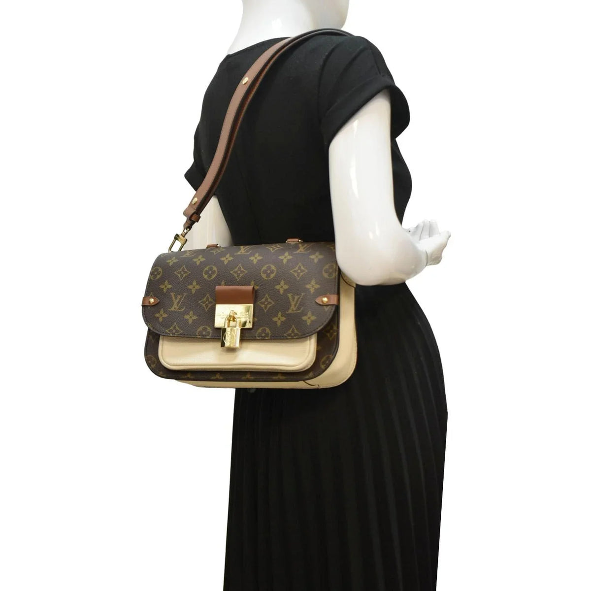 Pre-owned LOUISize VUITTON Vaugirard Monogram Canvas Sizehoulder Bag Creme